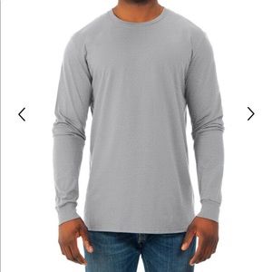 *NEVER WORN* Long Sleeve Tees (3)